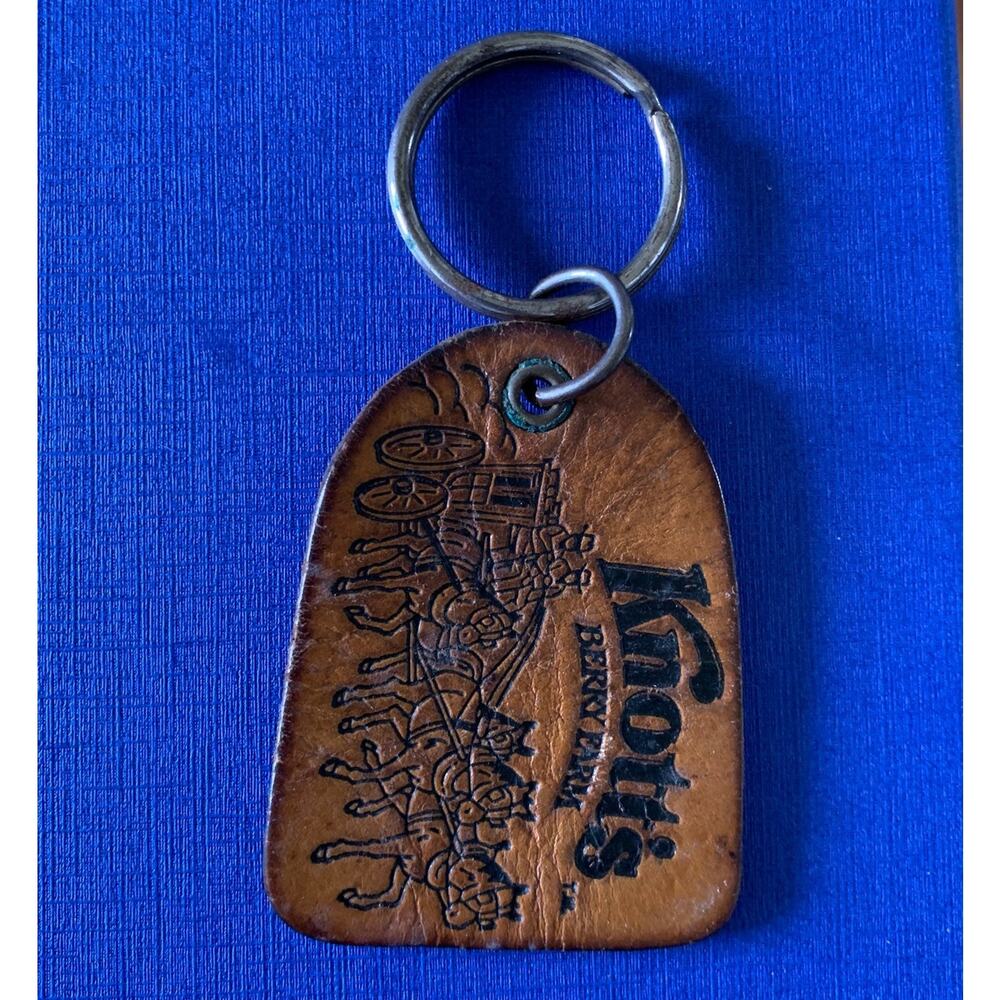 Collectable vintage knott's‎ beery farm Keychain